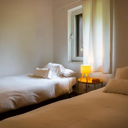 En Duyos, Mar Y Montana بيت للعطل كارافيا